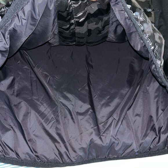 BLACK & Gray Camo Camoflague Calvin Klein performance vest jacket XL women’s - Picture 5 of 9